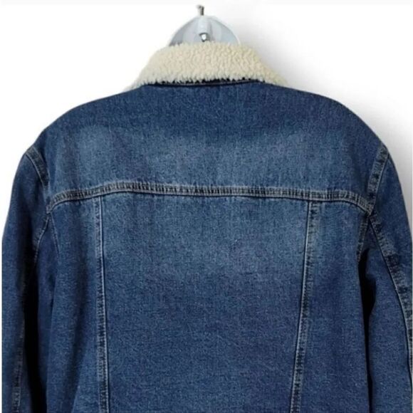 Time & Tru Sherpa Lined Trucker Denim in Medium Dark Wash Jacket Size Med 8/10 - Picture 5 of 12